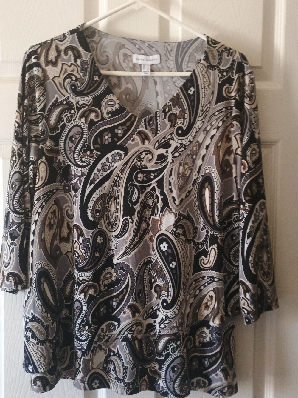 EUC Susan Graver Black & Taupe Paisley V-Neck Women's Top Size L
